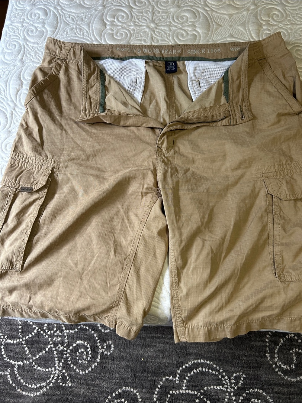 Men's Tan Cargo Shorts with Utility Pockets